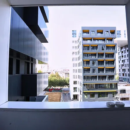 Luxury Square 21 *